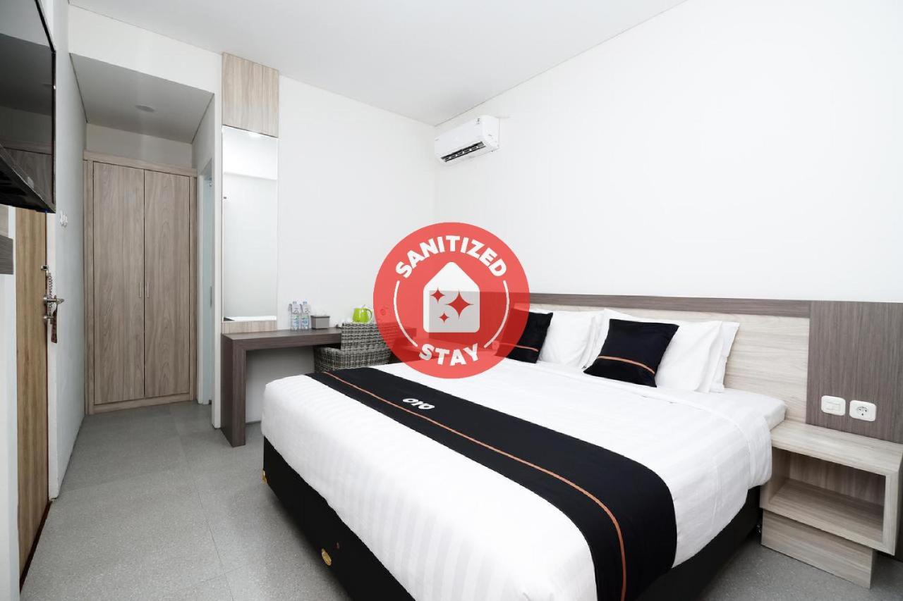 Hotel Oyo 2298 Jebres House Syariah Solo Exteriér fotografie