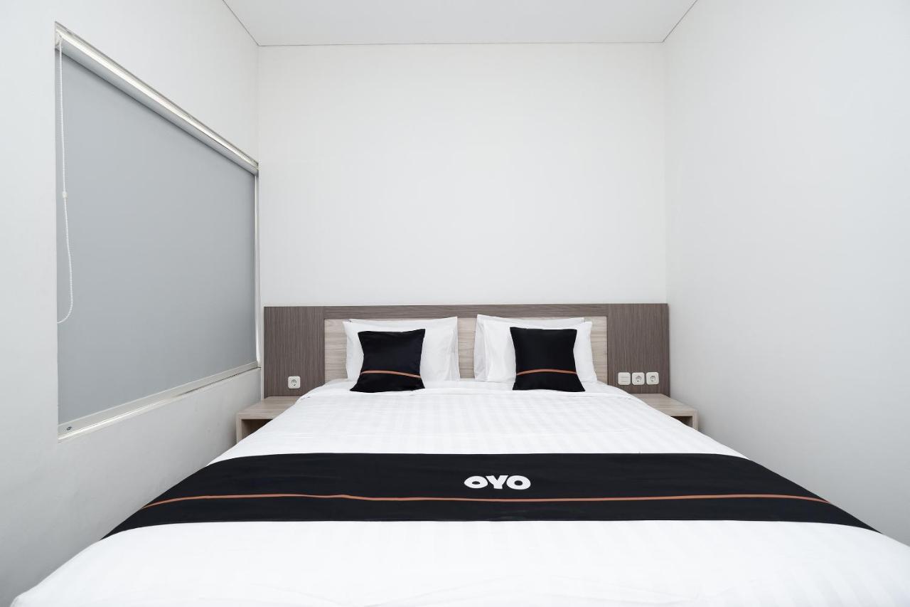 Hotel Oyo 2298 Jebres House Syariah Solo Exteriér fotografie